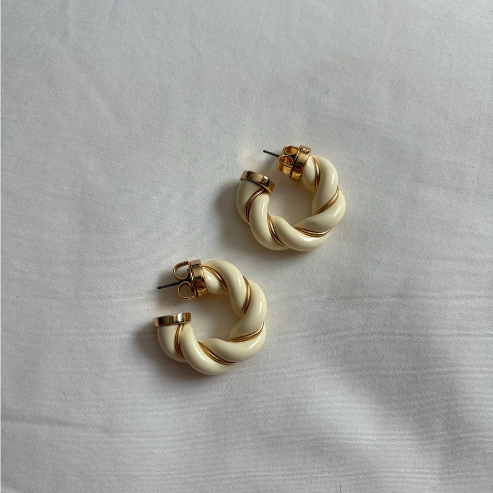 NWOT TORY BURCH gold and cream enamel hoops